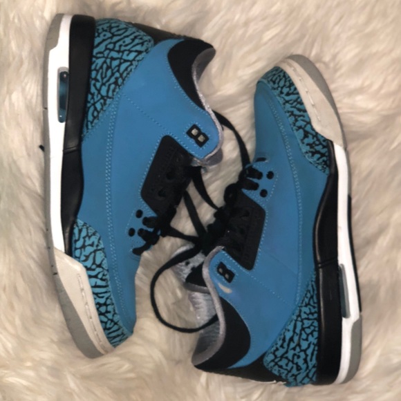 Jordan 3 Powder Blue - Picture 4 of 4